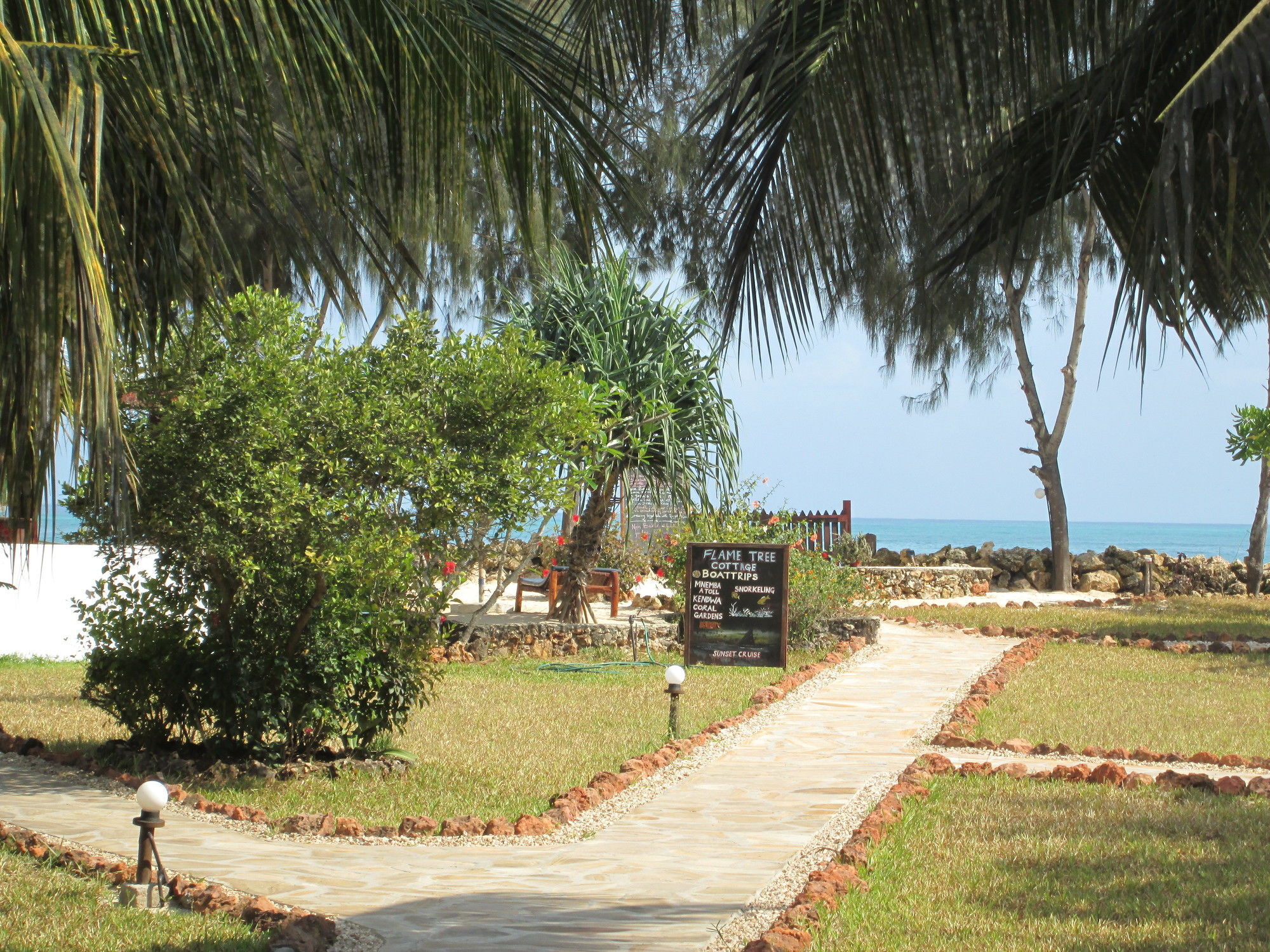 Flame Tree Cottages Nungwi Exterior photo